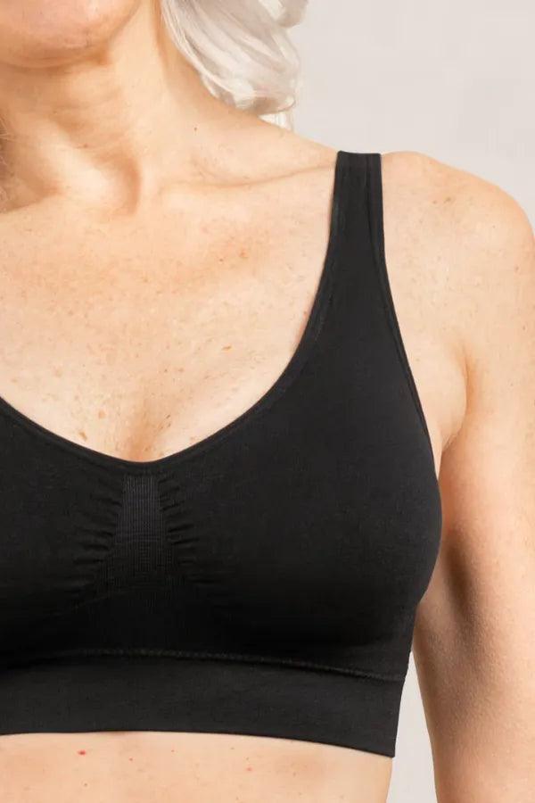 Top confortável preto feminino, alças largas, ideal para suporte diário.